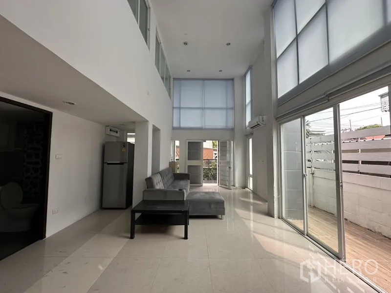 Property Image #18 for property HRE00319