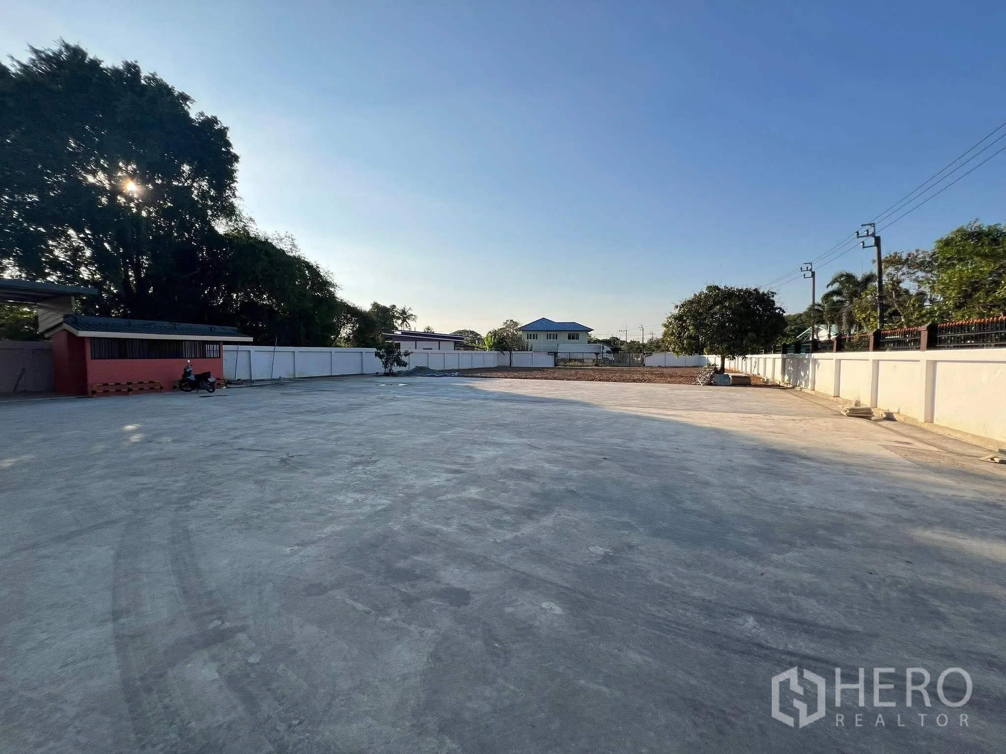 Property Image #13 for property HRE00592