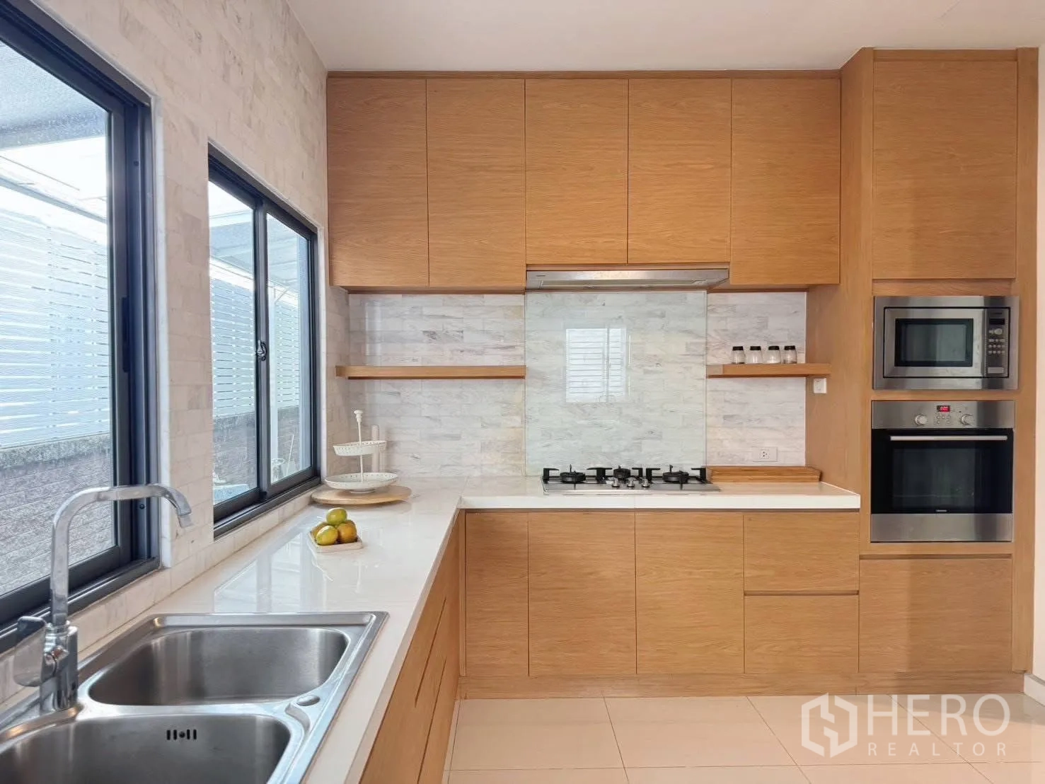 Property Image #21 for property HRE00869