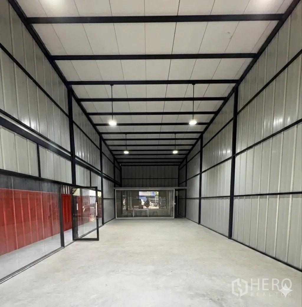 Property Image #10 for property HRE00294