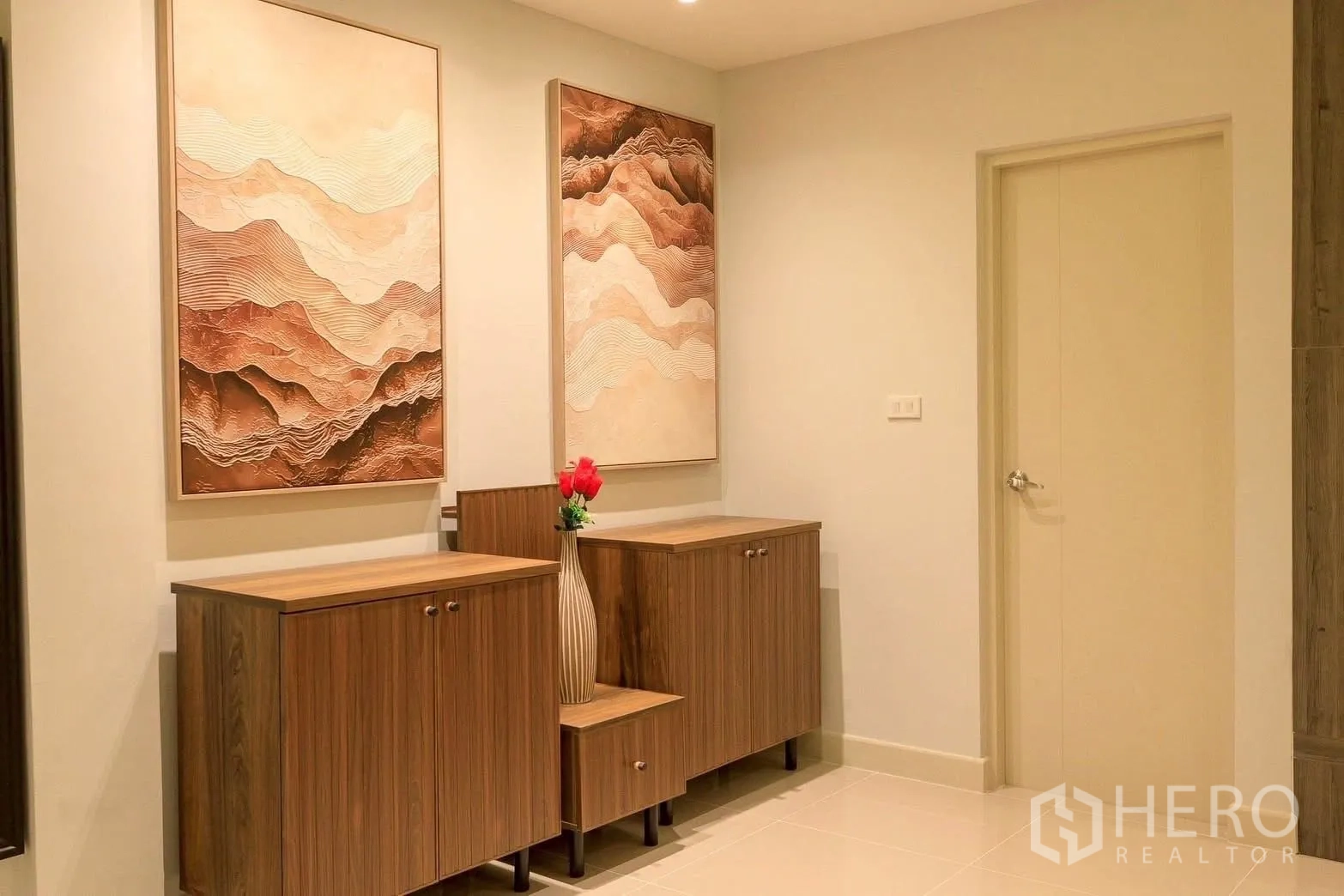 Property Image #18 for property HRE00251