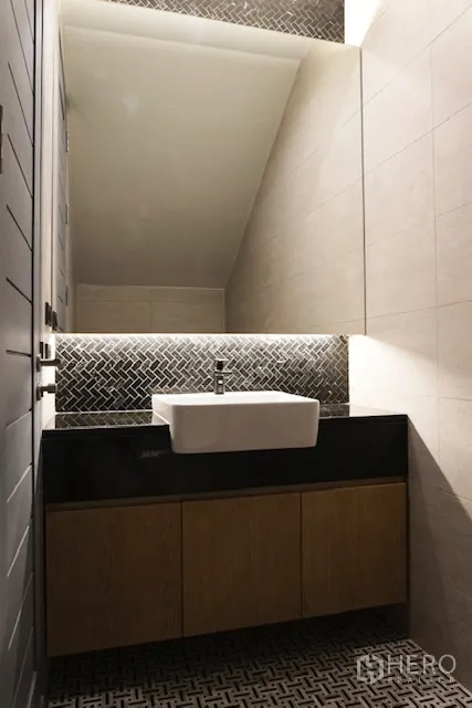 Property Image #26 for property HRE00619