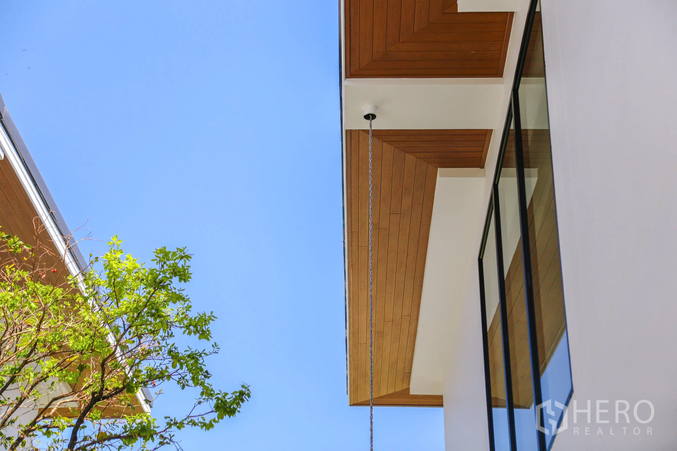 Property Image #20 for property HRE00717