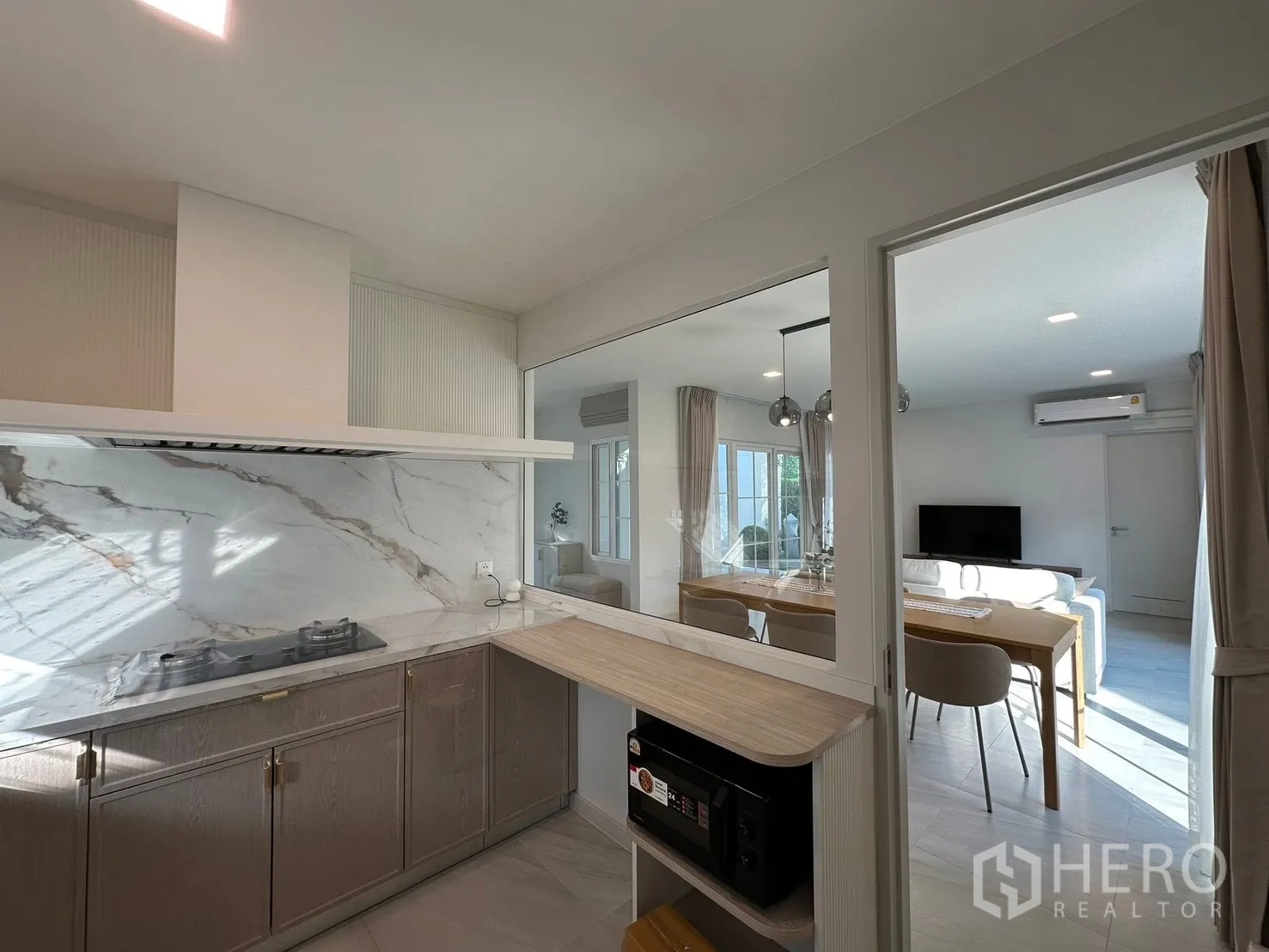Property Image #20 for property HRE00901