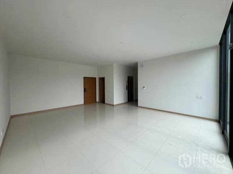 Home Office for rent in Pak Kret, Nonthaburi - Spacious open ground level suited for reception or retail