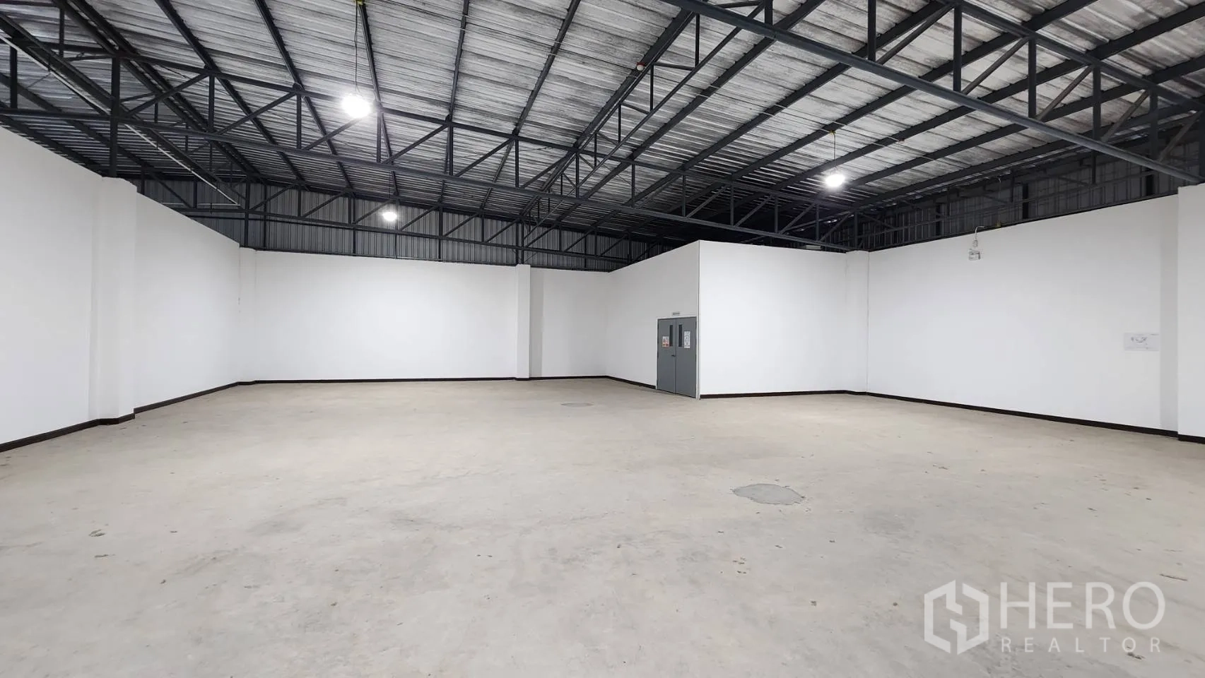 Factory for sale in Bang Bo, Samut Prakan - Electrical control room with large power distribution panels.