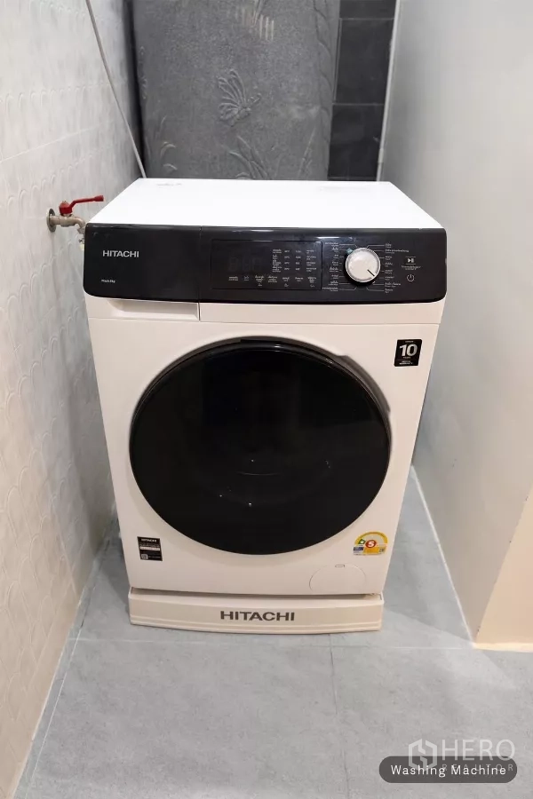 ทาวน์เฮาส์ ให้เช่าในHuai Khwang, Bangkok - เครื่องซักผ้าแบบฝาหน้าในมุมซักล้าง