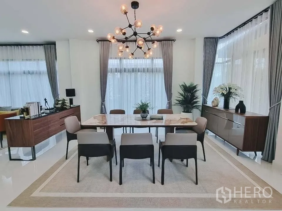 Property Image #22 for property HRE01206