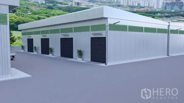 คลังสินค้า ให้เช่าในBang Phli, Samut Prakan - มุมมองด้านข้างของโกดัง แสดงประตูโหลดสินค้าและพื้นที่หมุนรถบรรทุกกว้าง