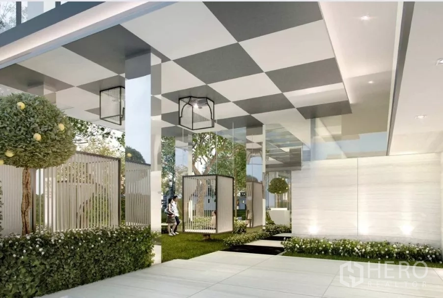 独立商业地产 出售在Watthana, Bangkok - 覆盖式车道入口，棋盘格天花与玻璃隔断。