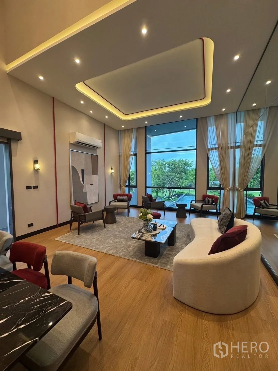 Property Image #23 for property HRE00251