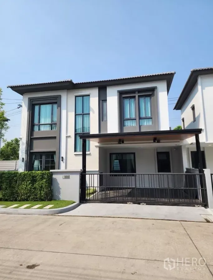 Detached House for rent in Bang Phli, Samut Prakan - Modern two-storey detached house with gated carport at Grand Pleno Sukhumvit–Bangna, Bang Phli