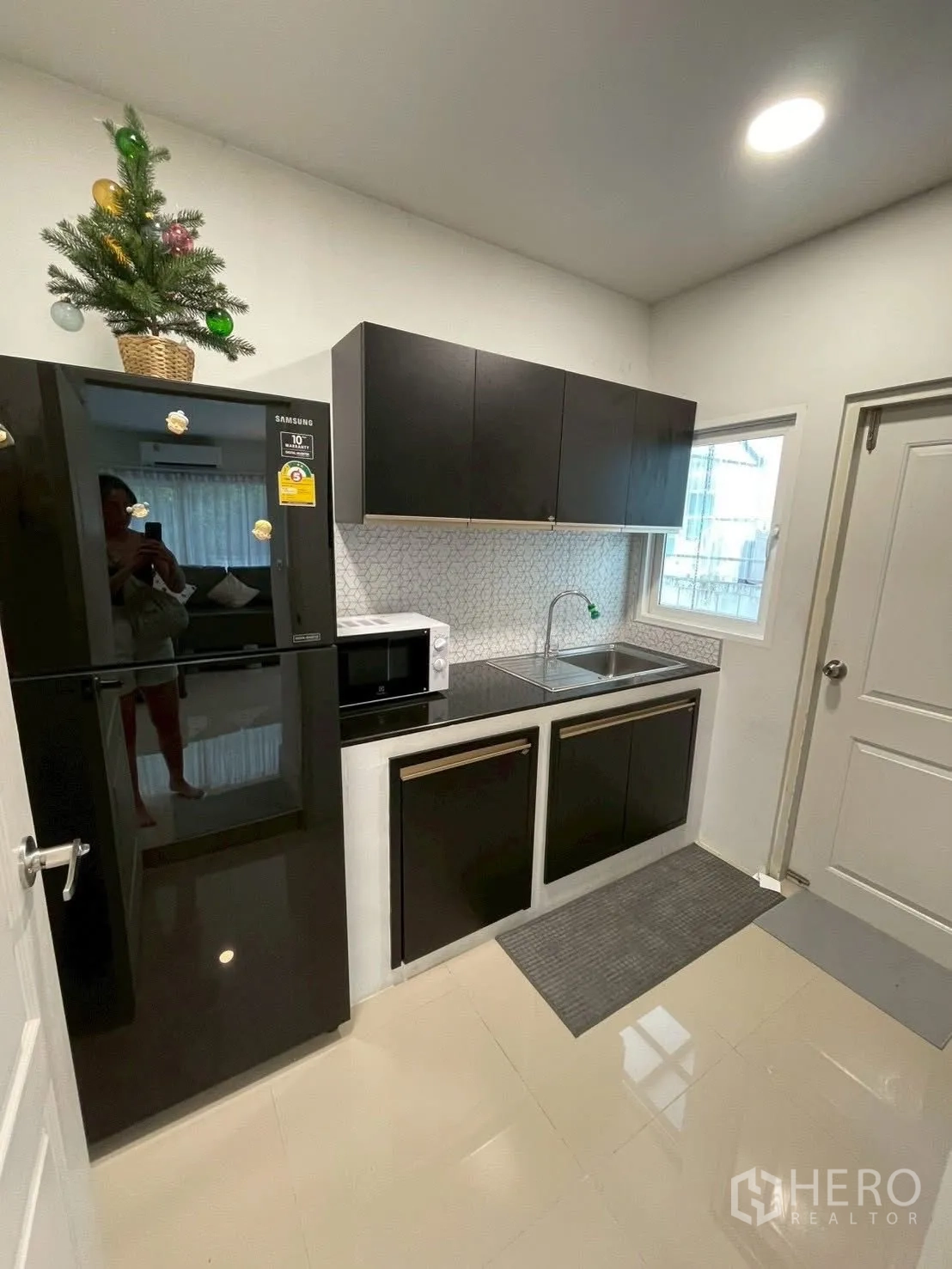 Property Image #25 for property HRE00892