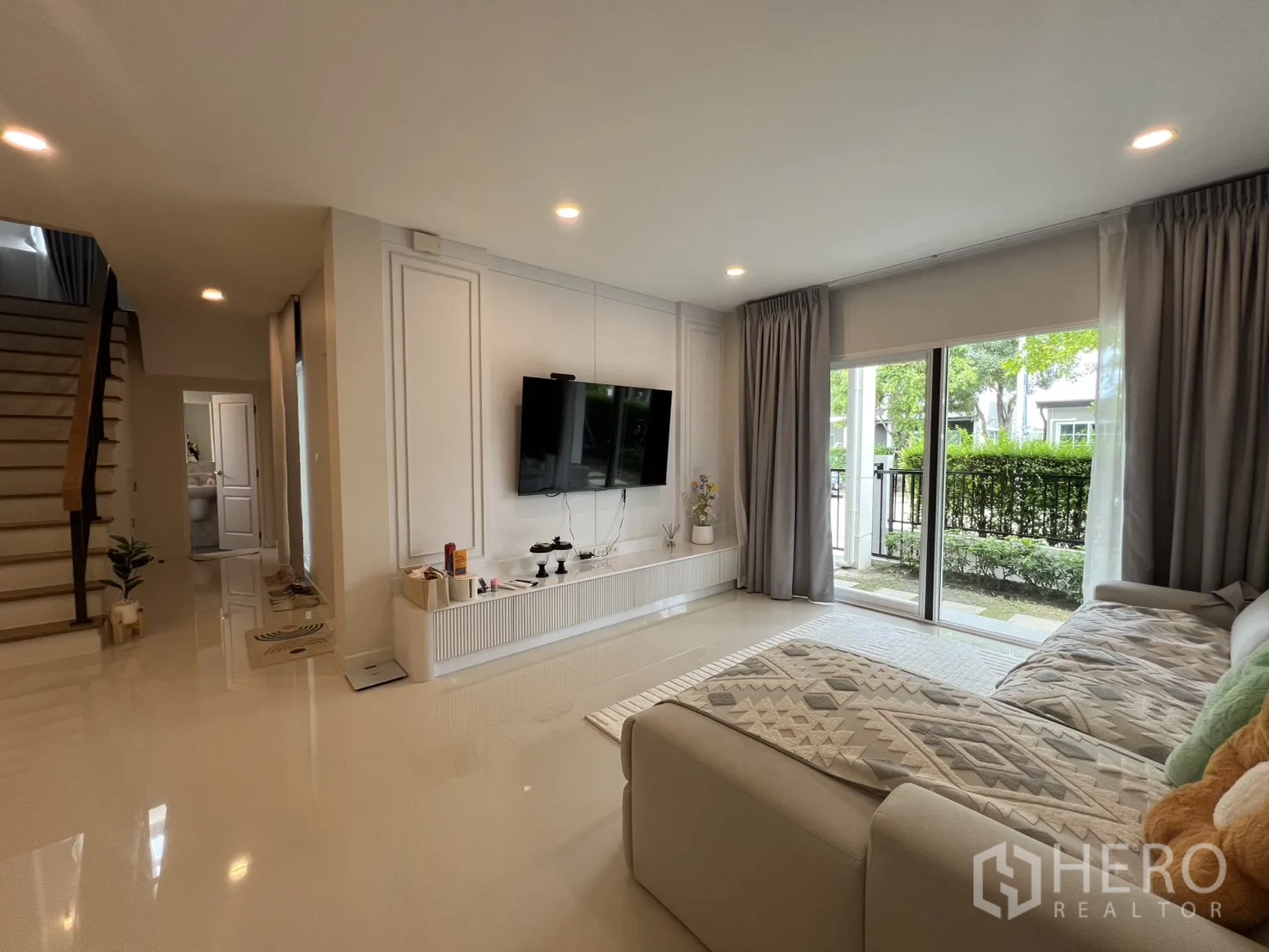 Property Image #28 for property HRE01191