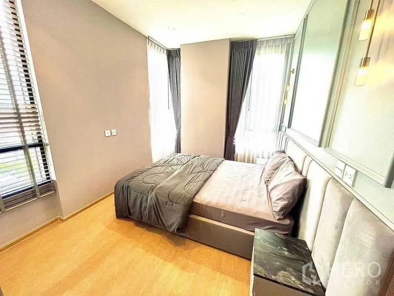 คอนโด ให้เช่าหรือขายในWatthana, Bangkok - ห้องนอนมุมกระจก รับแสงธรรมชาติรอบด้าน