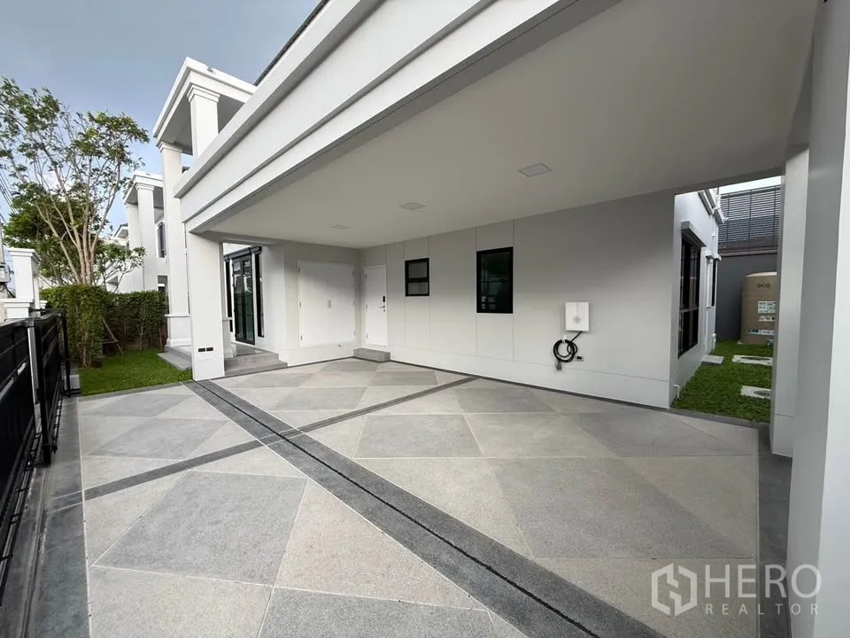 Property Image #20 for property HRE01028