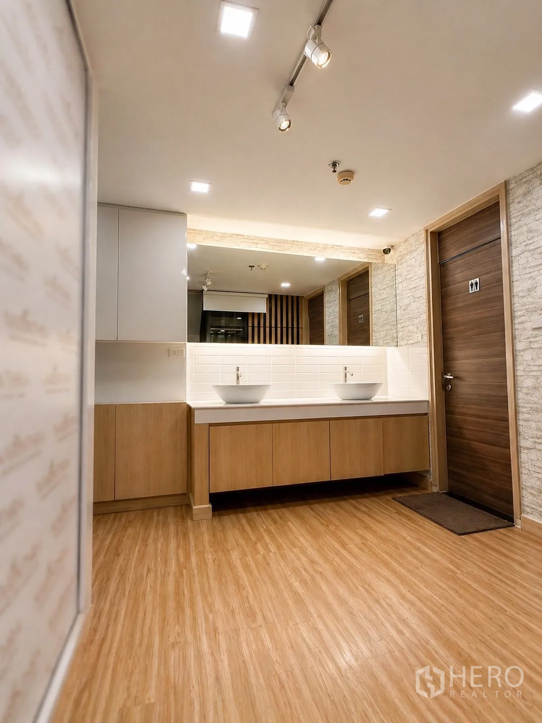 Home Office for rent or sale in Yan Nawa, Bangkok - Shared wash area with twin vessel sinks, large mirror, and wood cabinetry.