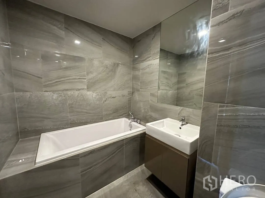 Property Image #4 for property HRE00739
