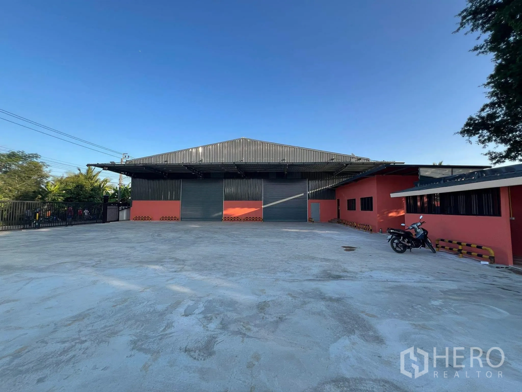 Property Image #12 for property HRE00592