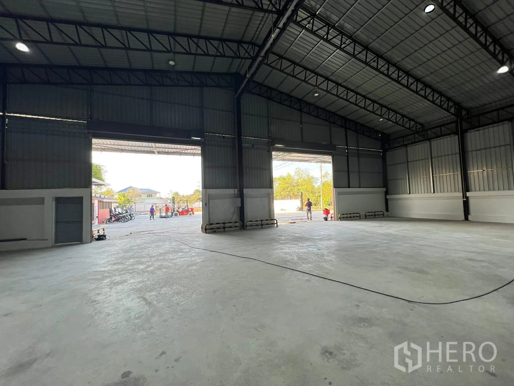 Property Image #7 for property HRE00592