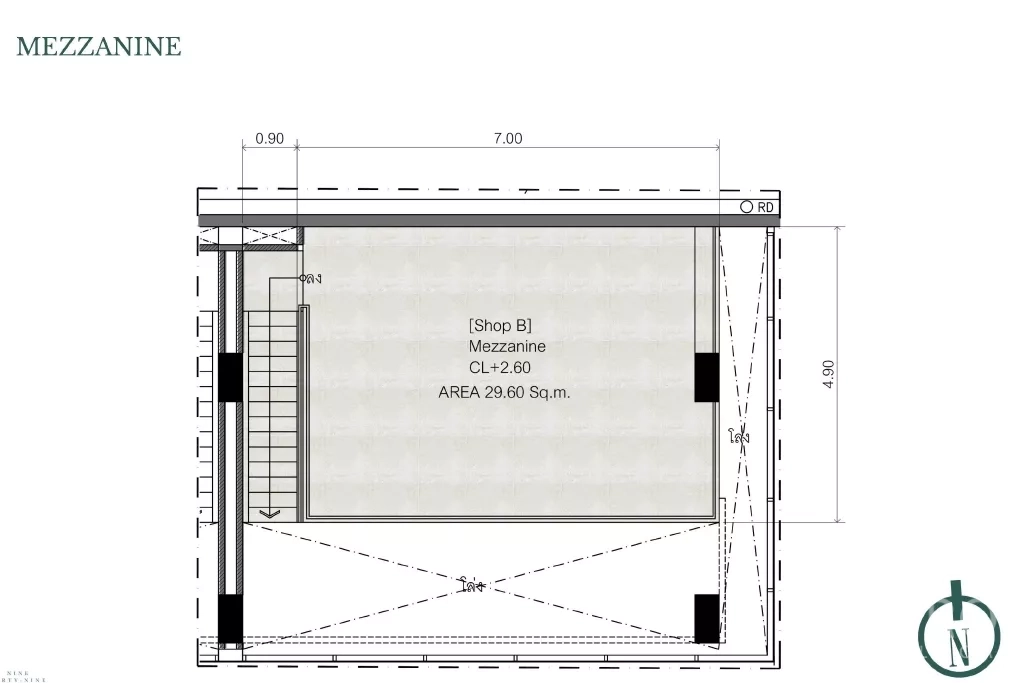 独立商业地产 出售在Watthana, Bangkok - 店铺B夹层平面图，楼梯与尺寸标注。