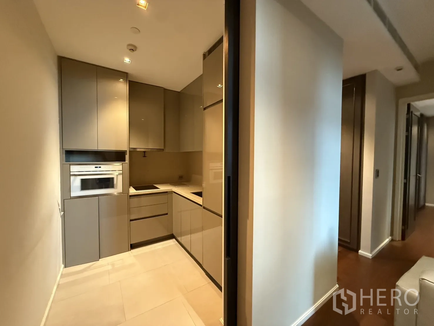 Property Image #3 for property HRE00708