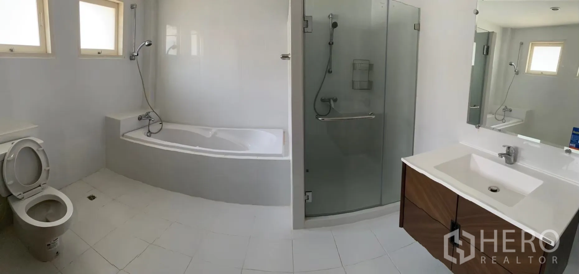 บ้าน ให้เช่าในWatthana, Bangkok - ครัวไทยมุมเตา ดูดควัน และท็อปแกรนิต