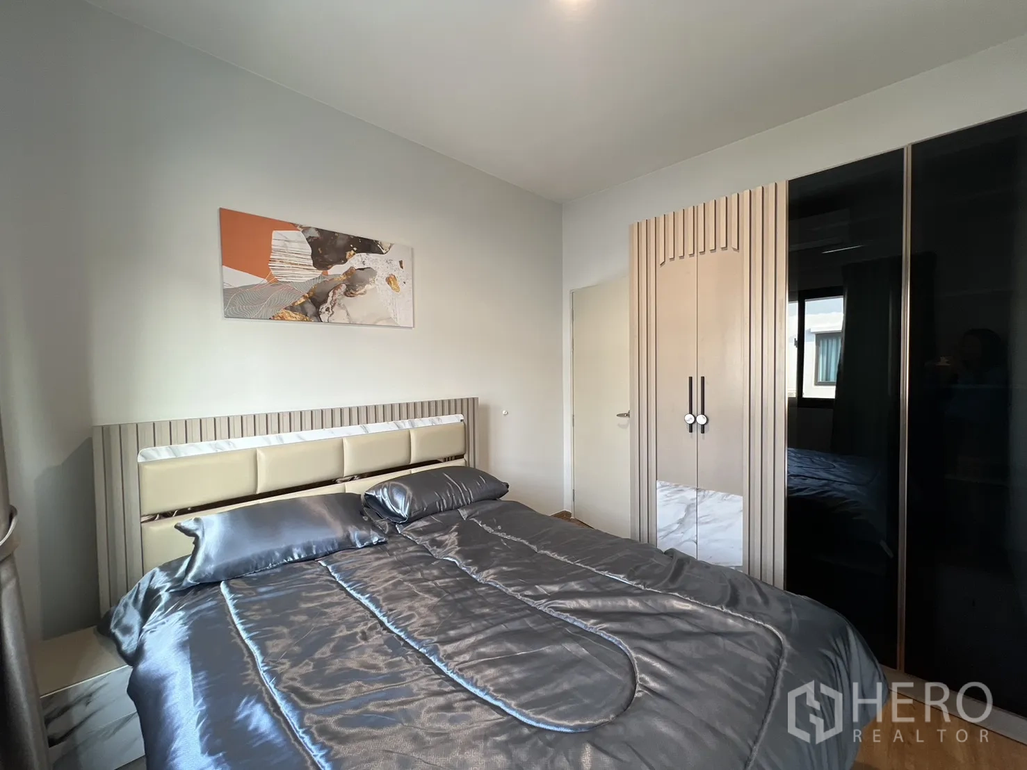 Property Image #17 for property HRE00412