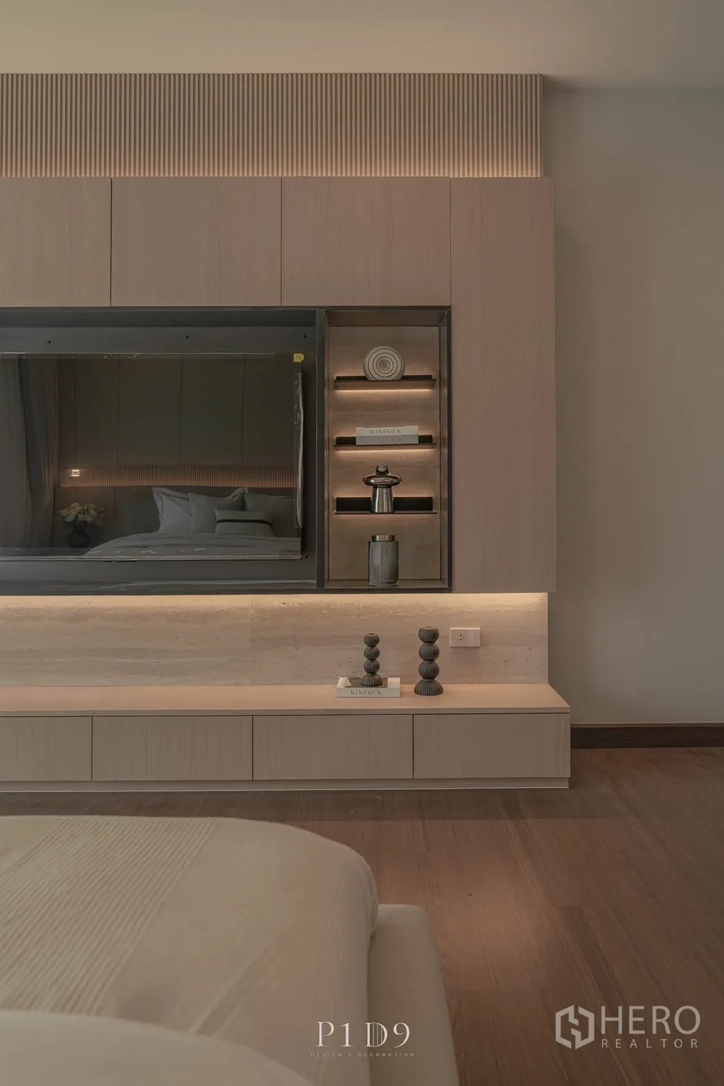 Detached House for rent in Bang Phli, Samut Prakan - Custom TV wall with open display shelves and subtle backlighting.