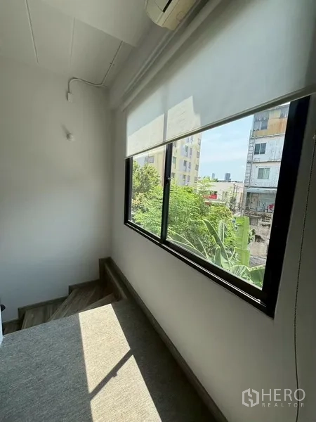 Property Image #8 for property HRE00177