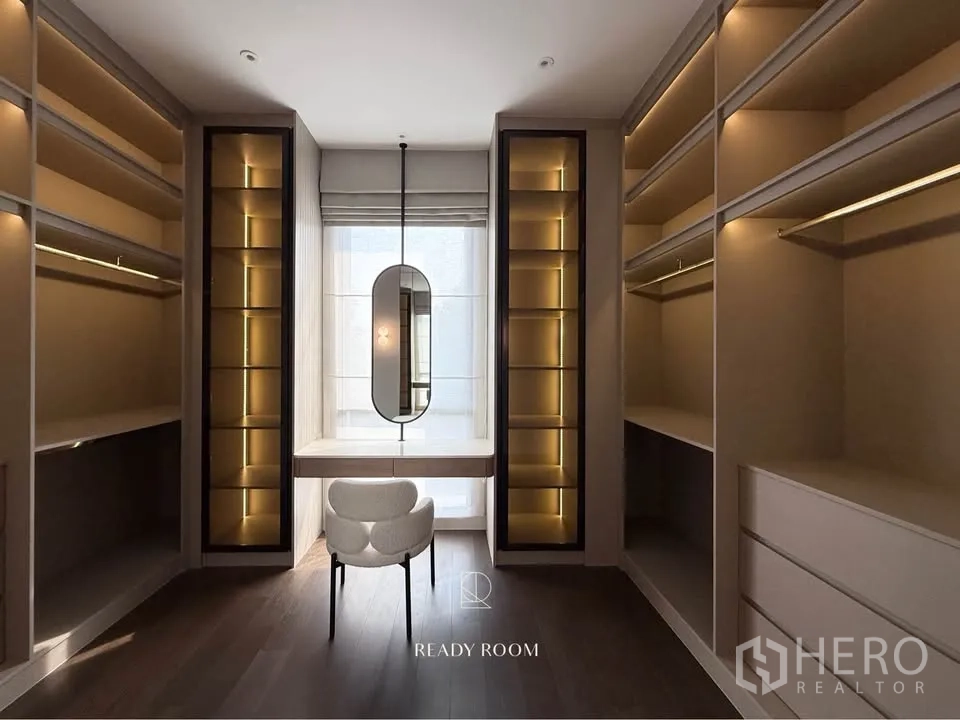 Property Image #20 for property HRE00274