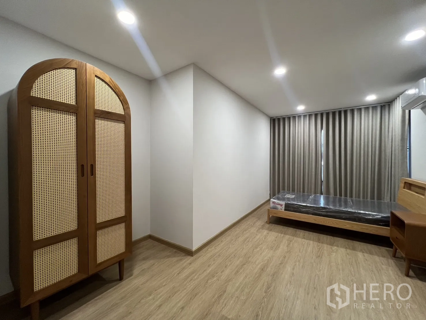 Detached House for rent in Saphan Sung, Bangkok - Third bedroom view from bed toward corridor entrance.