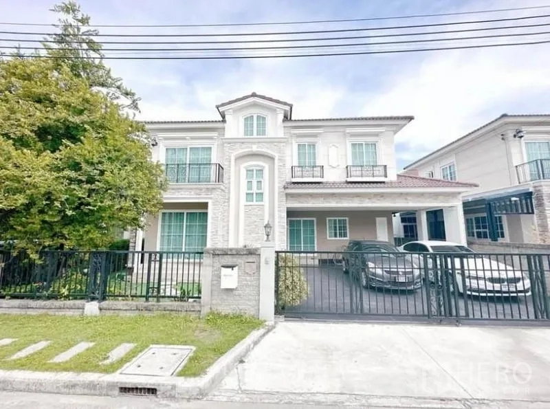 Detached House for rent in Bueng Kum, Bangkok - Two-storey detached house with gated driveway, double carport and small balconies in Bueng Kum.