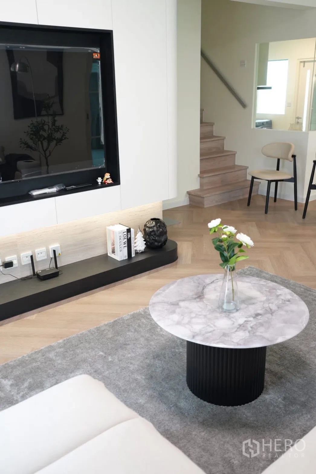 Property Image #15 for property HRE00225