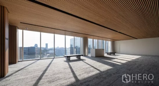 สำนักงาน ให้เช่าในChatuchak, Bangkok - โถงอเนกประสงค์กว้าง เพดานลายไม้ และกระจกเต็มผนัง