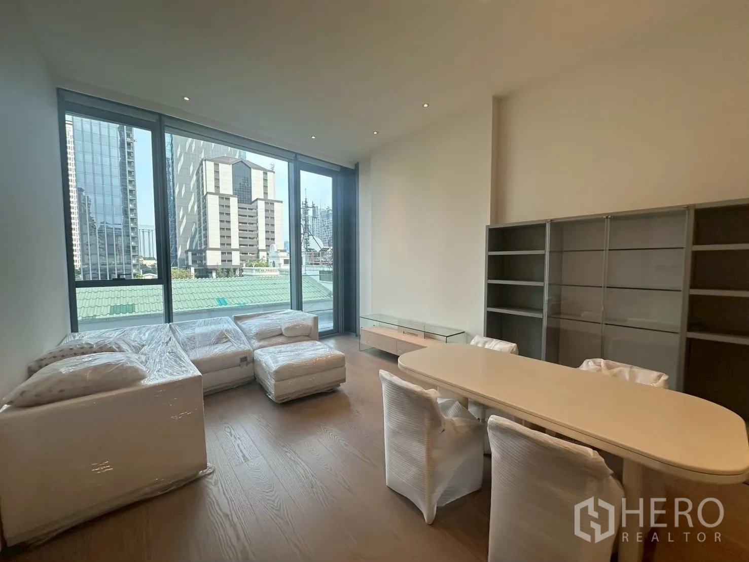 Property Image #7 for property HRE00608