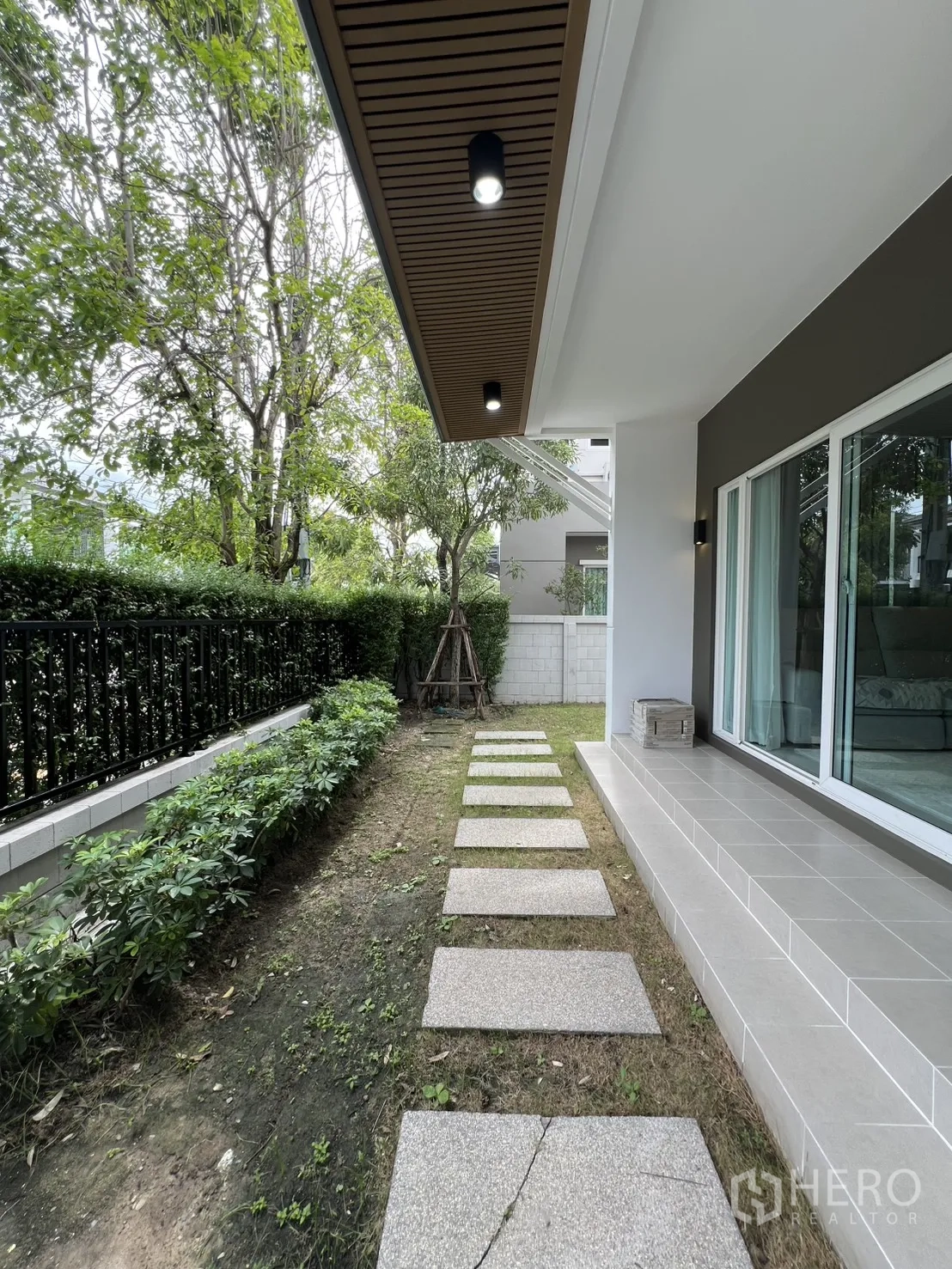 Property Image #34 for property HRE01191