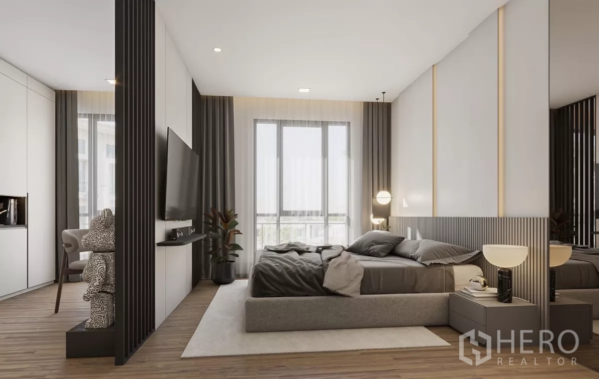 ทาวน์เฮาส์ ให้เช่าในChatuchak, Bangkok - ห้องนอนหลักผนังตกแต่งพิเศษ กระจกบานใหญ่และแสงไฟอบอุ่น