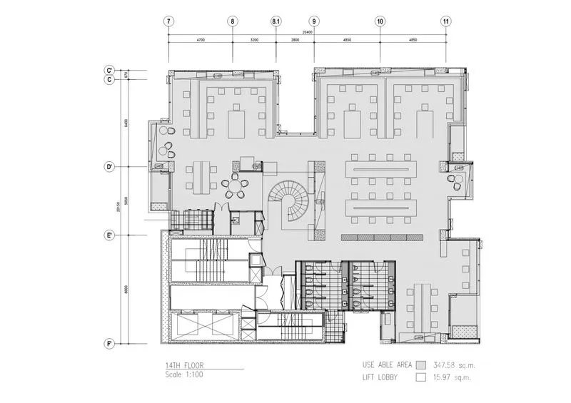 สำนักงาน ให้เช่า - ผังชั้นสำนักงาน แสดงพื้นที่ใช้สอย 347 ตร.ม. และโถงลิฟต์