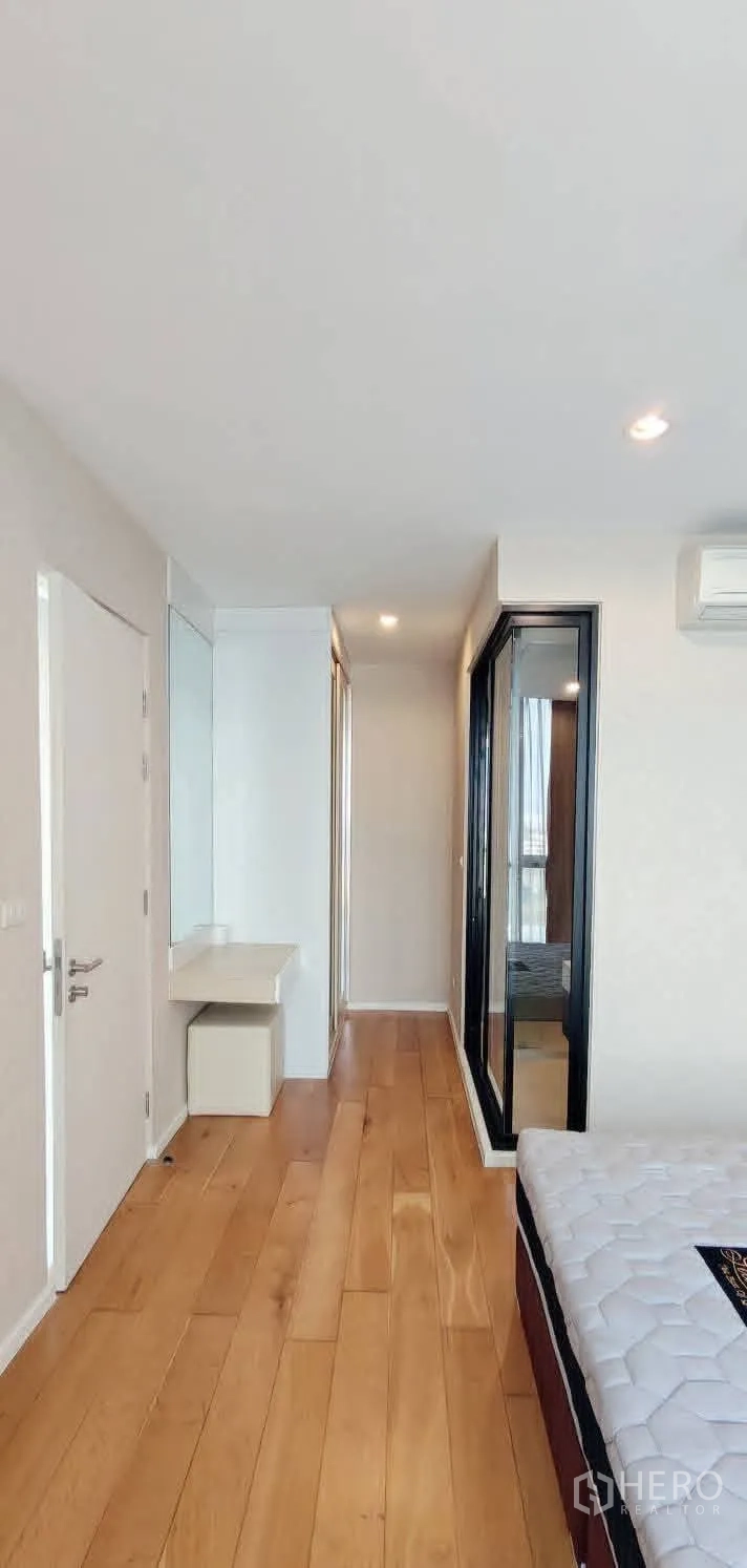 Property Image #4 for property HRE00726