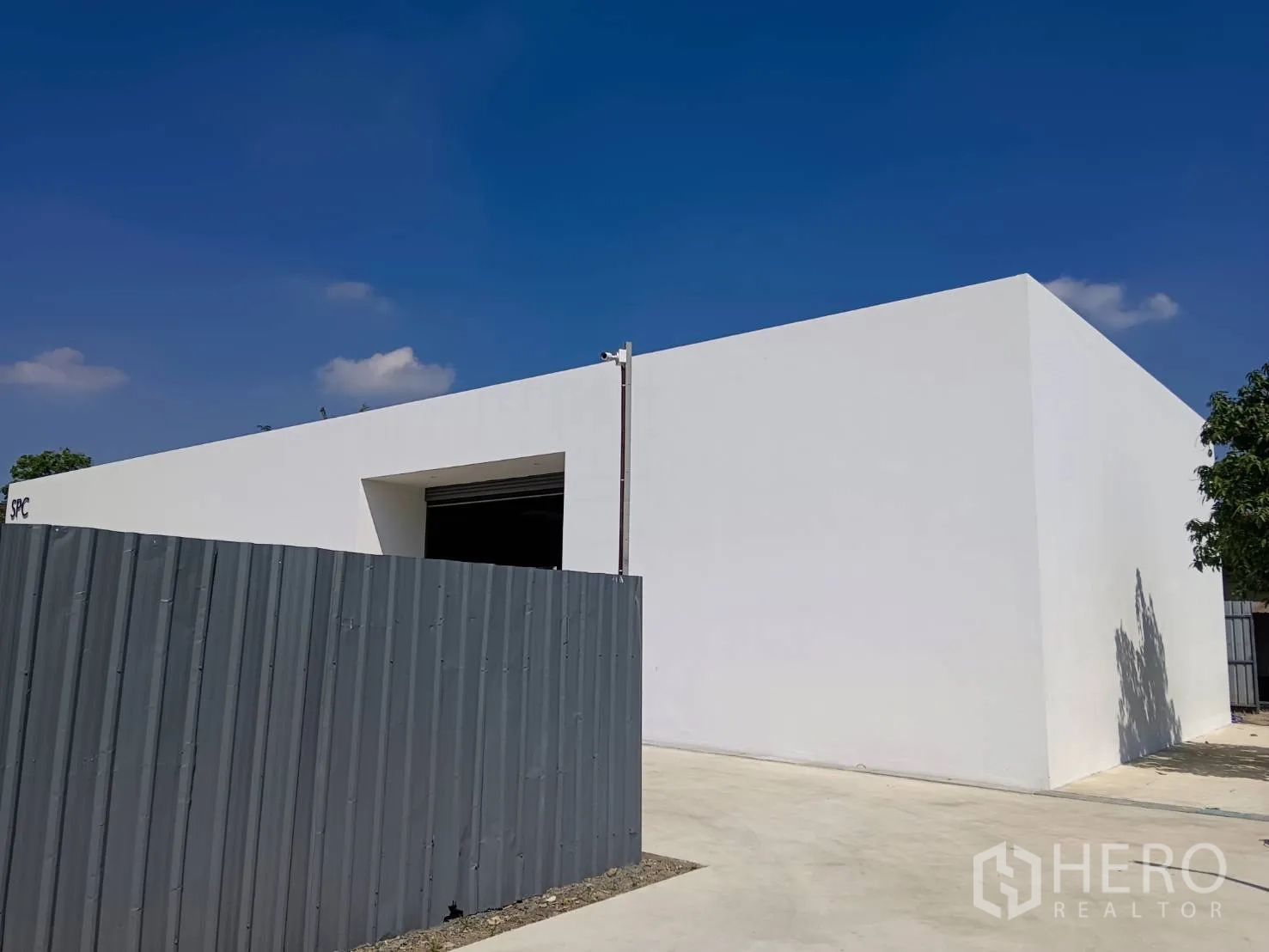 Property Image #5 for property HRE00343