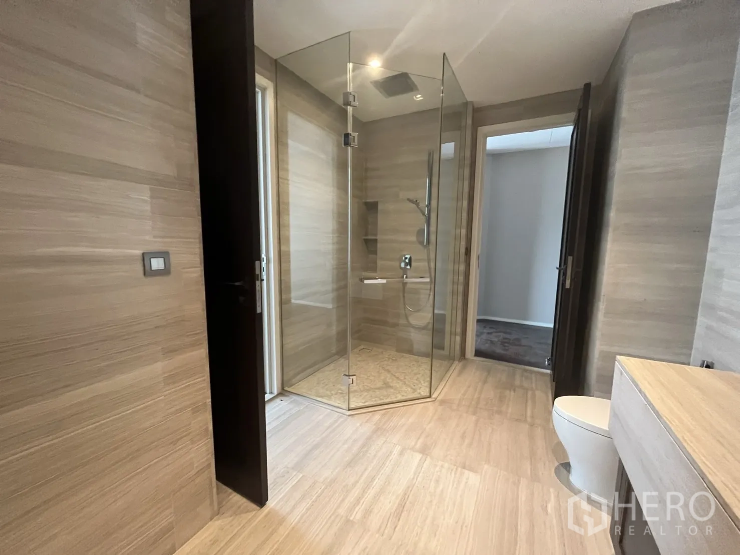 Property Image #2 for property HRE00708