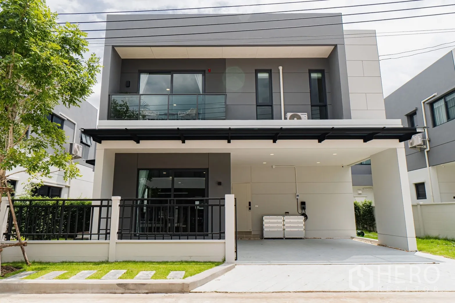 Property Image #28 for property HRE01263