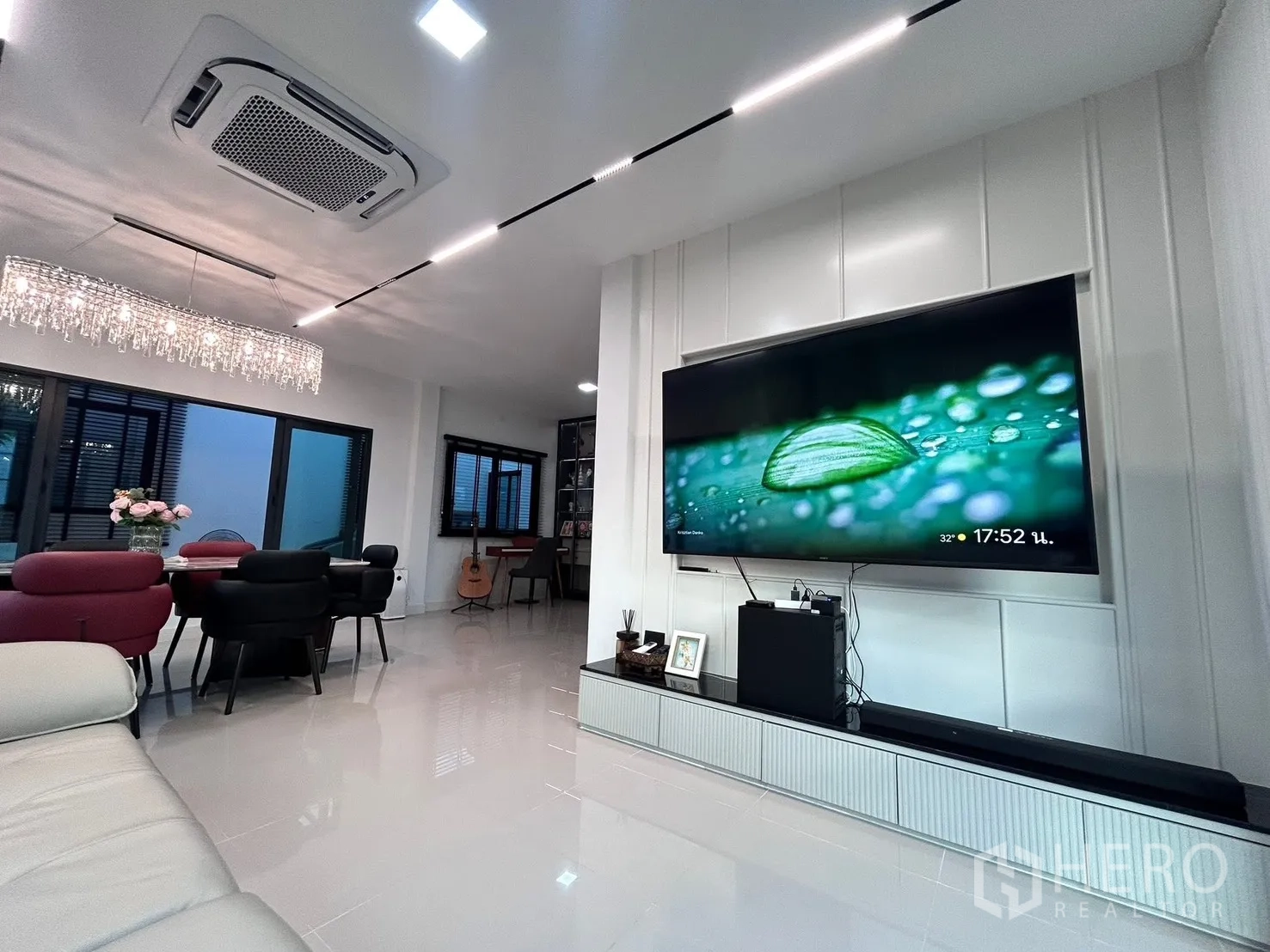 Property Image #22 for property HRE00403