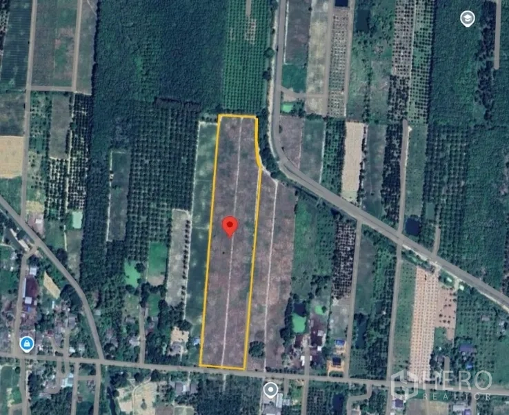 Land for sale in Mueang Prachuap Khiri Khan, Prachuap Khiri Khan - Satellite view outlining a rectangular land parcel in rural surroundings.