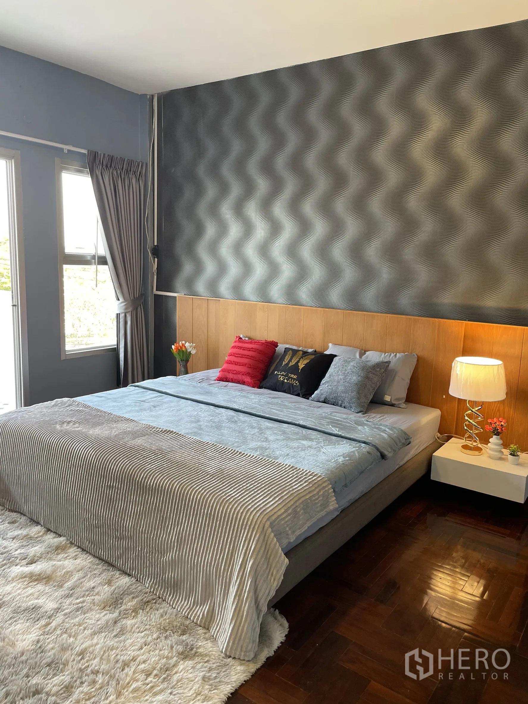 Property Image #18 for property HRE00246