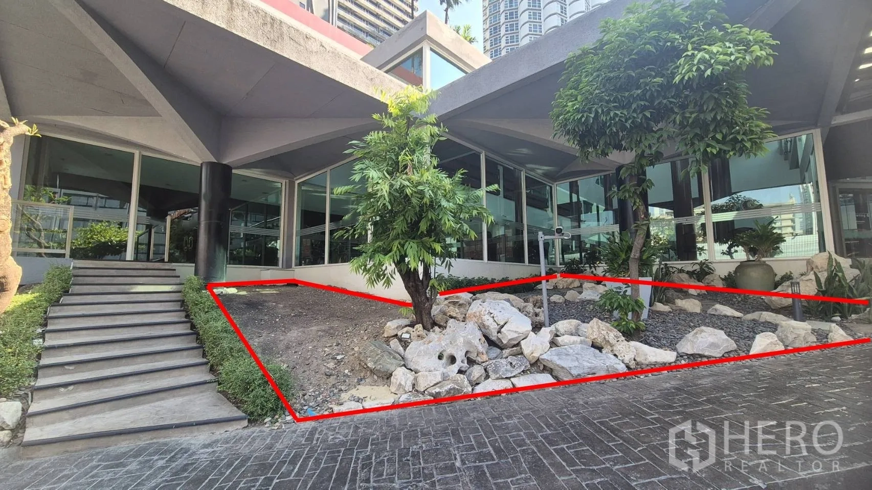 Property Image #3 for property HRE00889