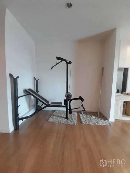ทาวน์เฮาส์ ให้เช่าในKhlong Toei, Bangkok - มุมฟิตเนสในบ้านพร้อมเครื่องออกกำลังกาย