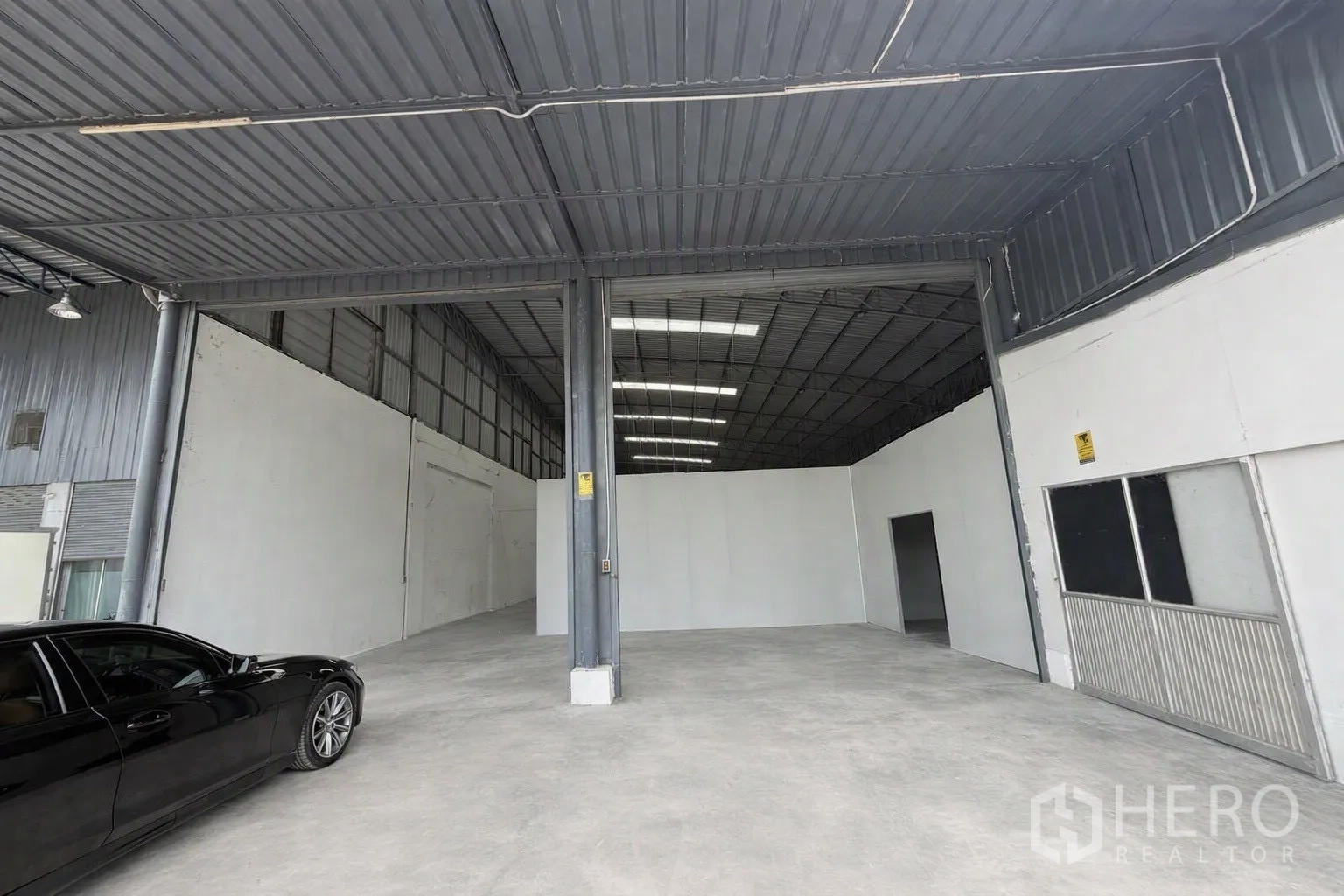 Property Image #3 for property HRE00970