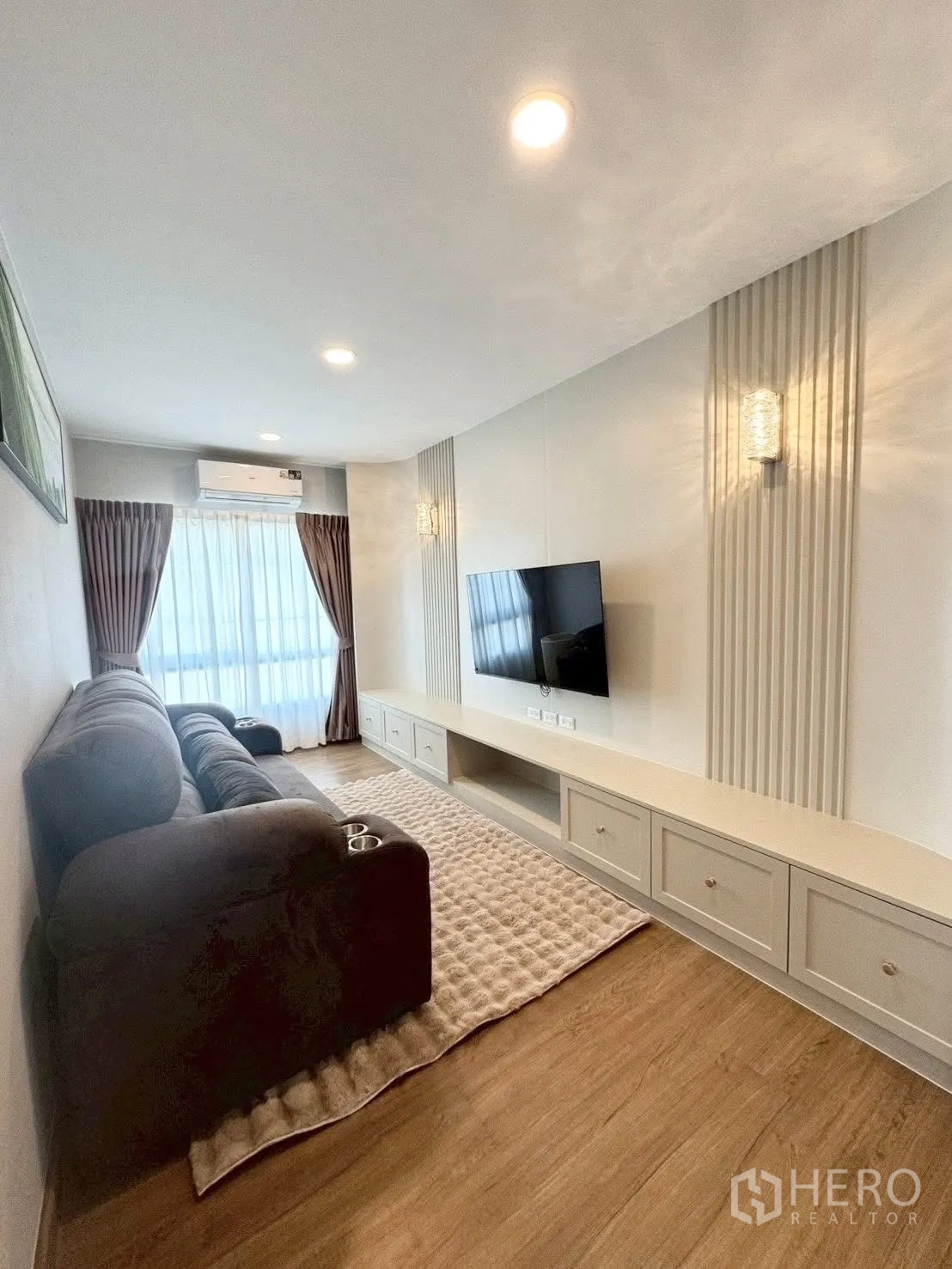 Property Image #14 for property HRE00096